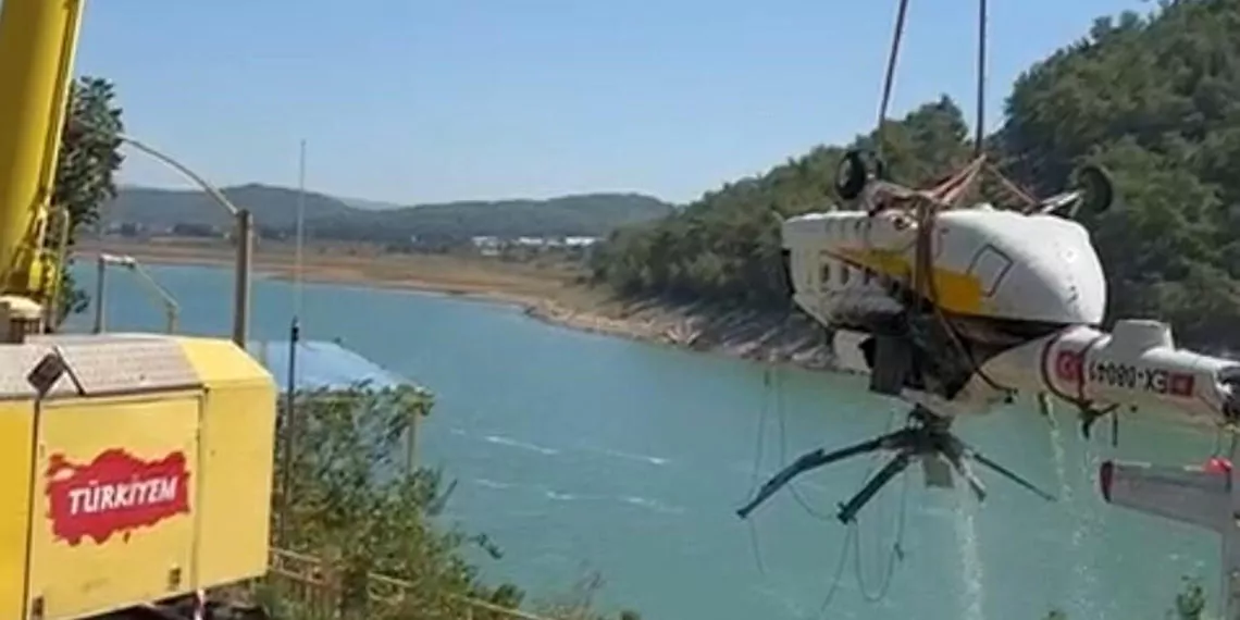 Baraja dusen helikopterin enkazi cikarildis - öne çıkan - haberton
