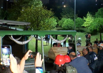 Başakşehir'de sele kapılan kadın hayatını kaybetti
