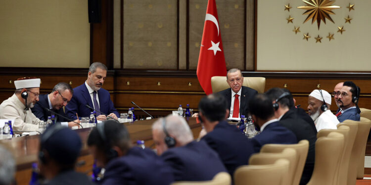 Batıda yaygınlaşan İslam düşmanlığı endişelerimizi artırıyor