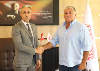 Batman Petrolspor'un yeni teknik direktörü Mesut Toros