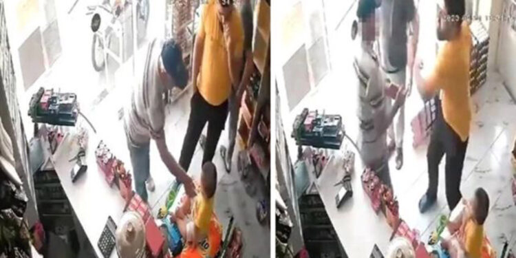 Bebeğini taciz ettiğini öne sürdüğü kişiyi dövdü