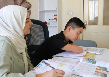 Bedensel engelli Nakşin, bu sene de evde dersbaşı yaptı