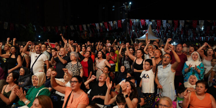 Beylikdüzü'nde Barış ve Sevgi Buluşmaları devam ediyor