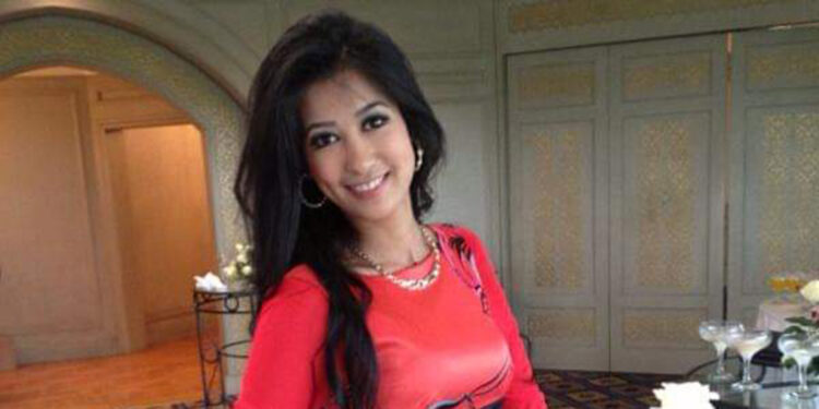 Birlikte yaşadığı kadının boğazını kesti