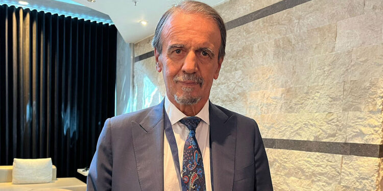 Bulaşı engellemezsek yeni varyantlarla pandemi devam edebilir