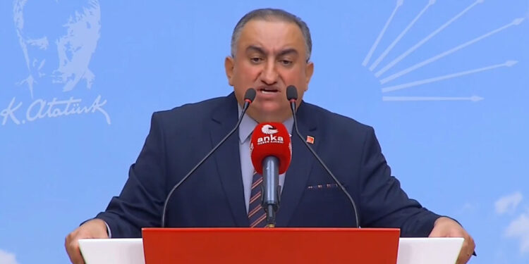 CHP'li Ünal Karahasan, genel başkan adaylığını açıkladı