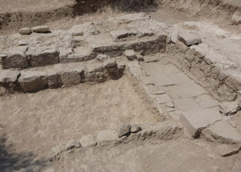 Çanakkale'de 2 bin yıllık mezarlık gün yüzüne çıkarılıyor