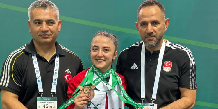 Cansu Bektaş, dünya 3'üncüsü oldu