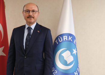 Cumhuriyetin 100'üncü yılında 100 bin atama istiyoruz