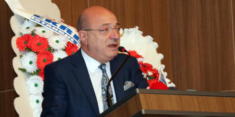 Değişimciler arasında bir vekalet savaşı veriliyor