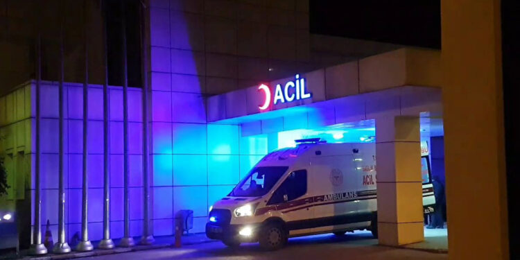 Düğünde yemekten zehirlenen 30 kişi hastaneye kaldırıldı