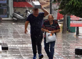 Edirne'de uyarı sonrası yağmur etkili oldu
