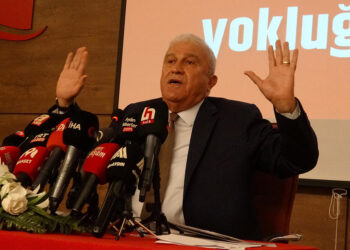 Efeler Belediye Başkanı Mehmet Fatih Atay, CHP'den istifa etti