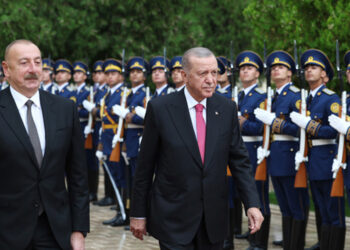 Erdoğan Nahçıvan'da resmi temaslarda bulundu