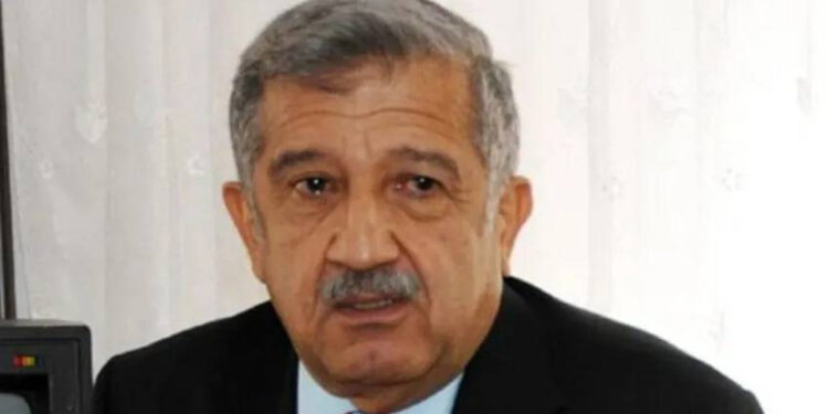 Eski belediye başkanı Adnan Genç, çatıdan atladı