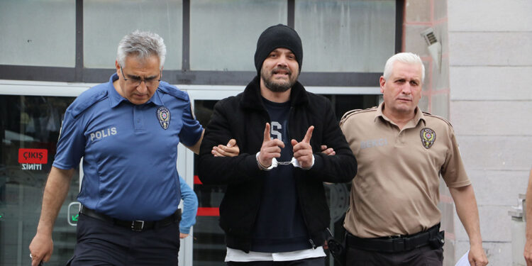 Eski sevgilisini 15 yerinden bıçaklayan sanığa 25 yıl hapis istemi