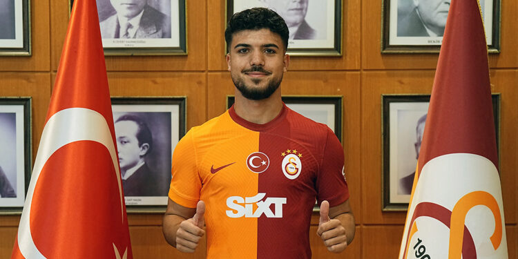 Eyüp Aydın resmen Galatasaray'da