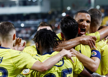 Fenerbahçe seriyi 12 maça çıkardı