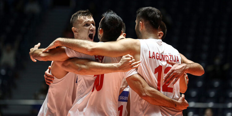 Filenin Efeleri Sırbistan'ı 3 - 1 mağlup etti