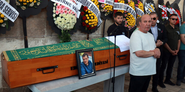 Gazeteci Berk Söylemez, son yolculuğuna uğurlandı