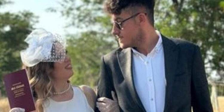 Gelin kına gecesinde silahla yaralandı