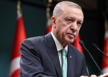 Gençlere 5 bin 500 liraya kadar teknolojik cihaz desteği vereceğiz