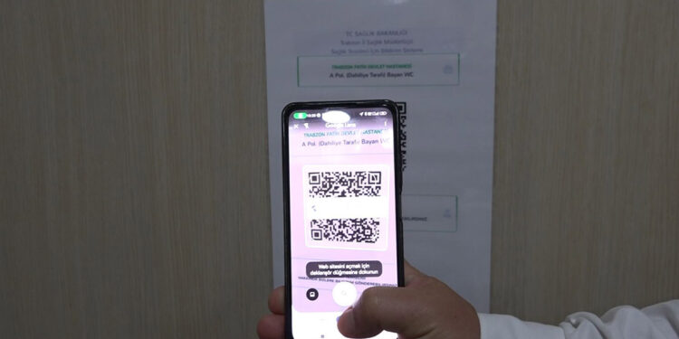 Hastanelerde hijyen denetimi 'karekod' ile yapılıyor