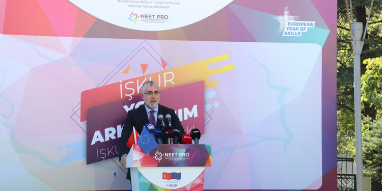 'İŞKUR Yol Arkadaşım' kampanya TIR'ı yola çıktı