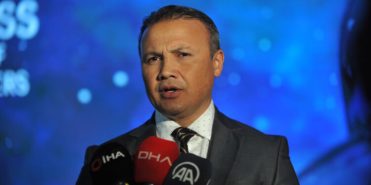 İlk Türk uzay yolcuları, 70 astronot ile bir araya geldi