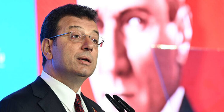 İmamoğlu: Bazen hata yapanları uyarmak gerekiyor