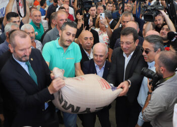 İstanbul’da çiftçilere arpa ve yulaf tohumu dağıtıldı