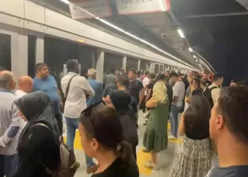 İstanbul'da metro istasyonlarında arıza yoğunluğu