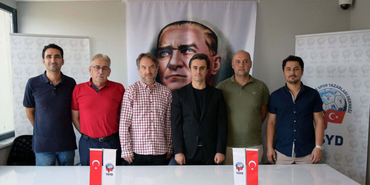 İzmir Voleybol Turnuvası 9’uncu kez düzenlenecek