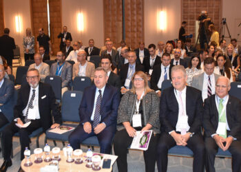 İzmir'de ESİAD 2'nci Yatırım Zirvesi düzenlendi