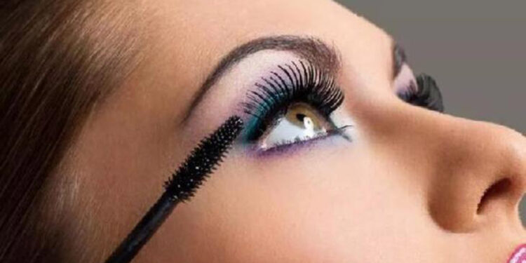 Kadınların yüzde 44,4’ü düzenli olarak makyaj yapıyor