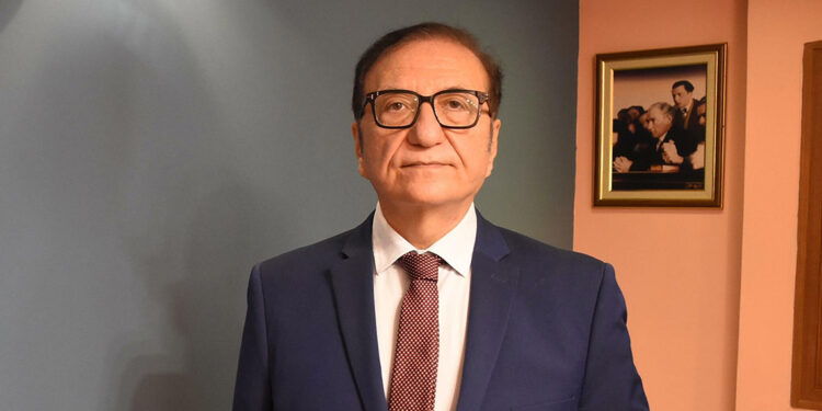 Kalp hastalıklarına dikkat çekmek için İzmir'i kırmızıya bürüyeceğiz