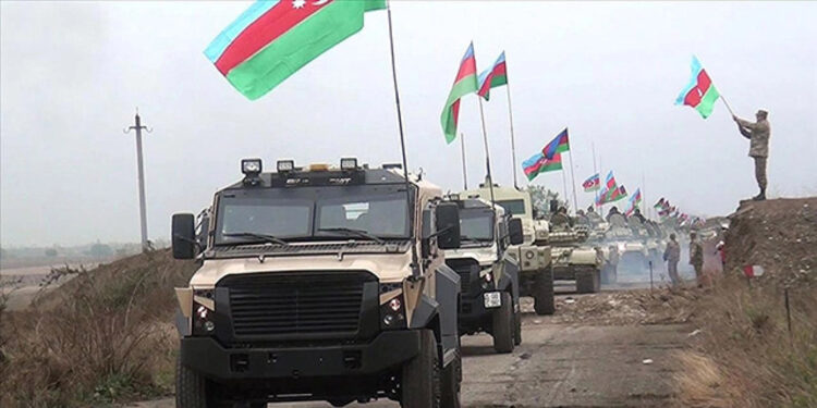 Karabağ'da bulunan Ermeni ayrılıkçılar bölgeden çekiliyor