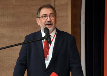 Karşıyaka'ya Turgay Büyükkarcı'dan dava