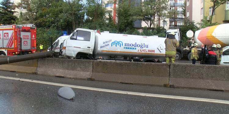 Kartal'da mazot yüklü tanker ile beton mikseri çarpıştı