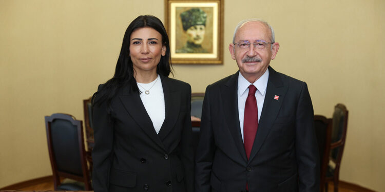Kılıçdaroğlu, KKTC Meclis Başkanı Yardımcısı ile görüştü