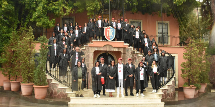 Koton Cumhuriyet Gönüllüleri, İzmir'i ziyaret etti