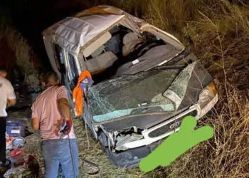 Kütahya'da minibüs ile otomobil çarpıştı: 9 yaralı 