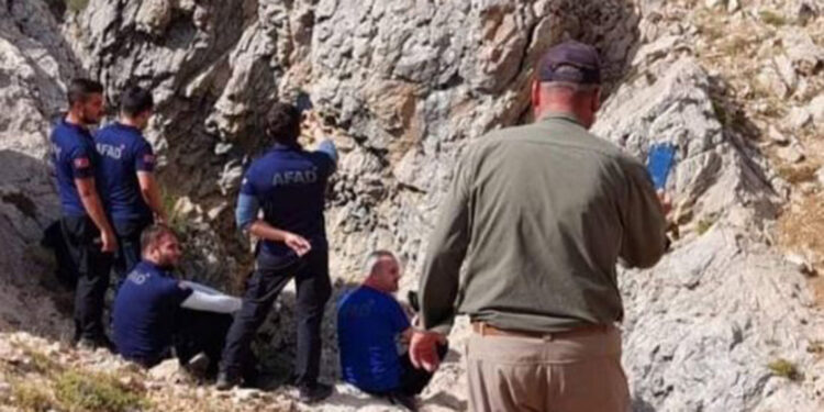 Mağarada rahatsızlanan ABD'li araştırmacıya kurtarma hazırlığı