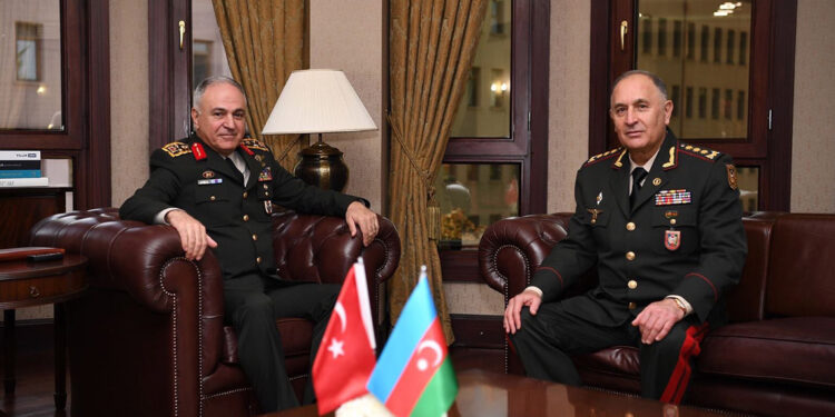 Metin Güra, Azerbaycan Genelkurmay Başkanı ile görüştü