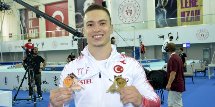 Milli cimnastikçi Ahmet Önder'den altın madalya