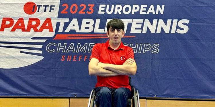 Milli masa tenisçi Abdullah Öztürk, Avrupa şampiyonu oldu