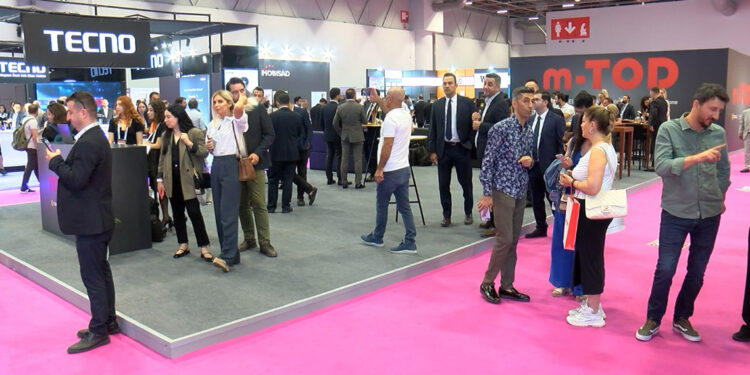 Mobil İletişim ve Bilgi Teknolojileri Fuarı kapılarını açtı