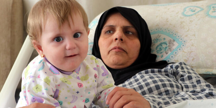 'Mucize Bebek' Vatin'in annesi ile yaşam mücadelesi