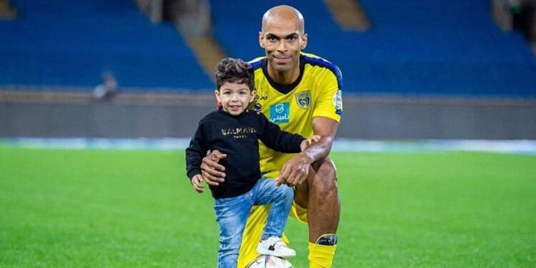 Naldo'nun yoğun bakımdaki oğlunundan umutlu haber bekleniyor