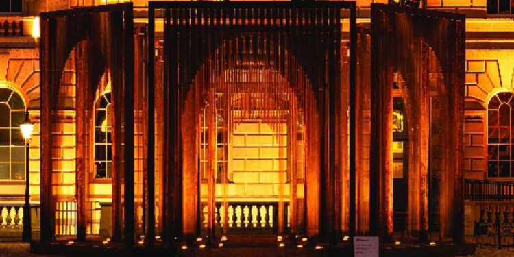 Ödüllü eser ‘Açık Yapıt’ Londra’da yeniden sahnede